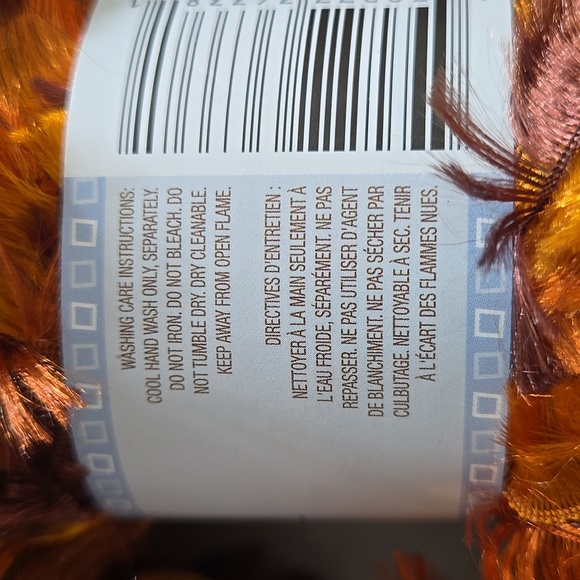 Crafters Square Eyelash Knitting Yarn lot of 10 skeins New - Picture 5 of 6